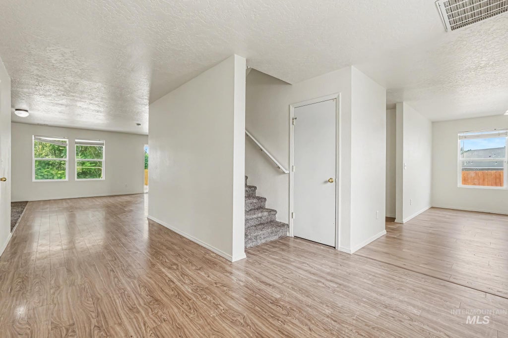 Photo of 9780 W Stonewood Dr, Boise, ID 83709 (MLS # 98996751)