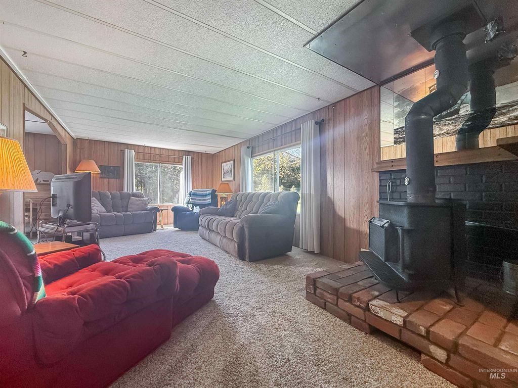 Photo of 1226 Larson Rd, Moscow, ID 83843 (MLS # 98984305)