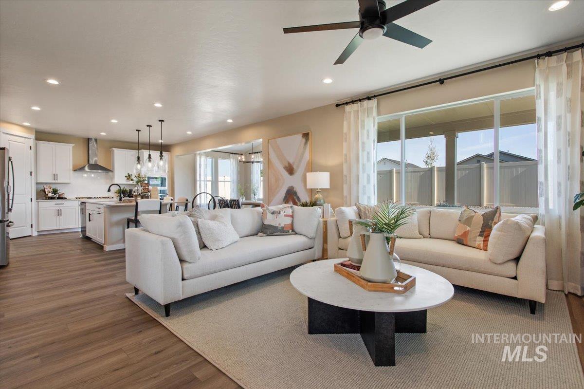 1395 Stirling Meadows St