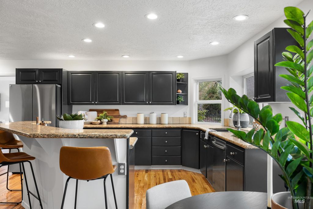 Photo of 3201 E Rivernest Lane, Boise, ID 83706 (MLS # 98978309)