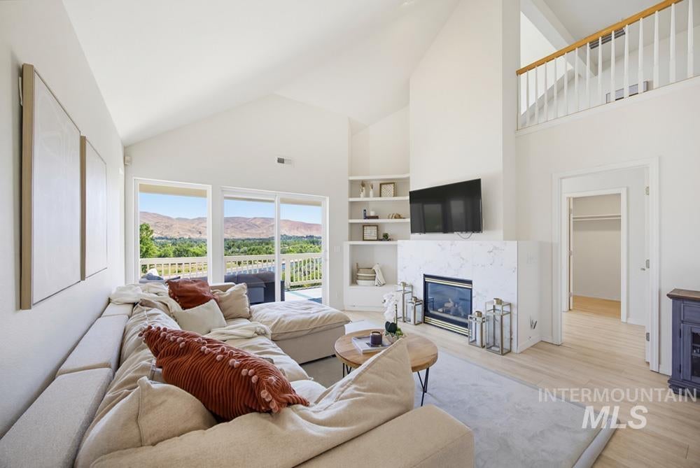 Photo of 5170 S Surprise Way #Apt 202, Boise, ID 83716 (MLS # 98990808)