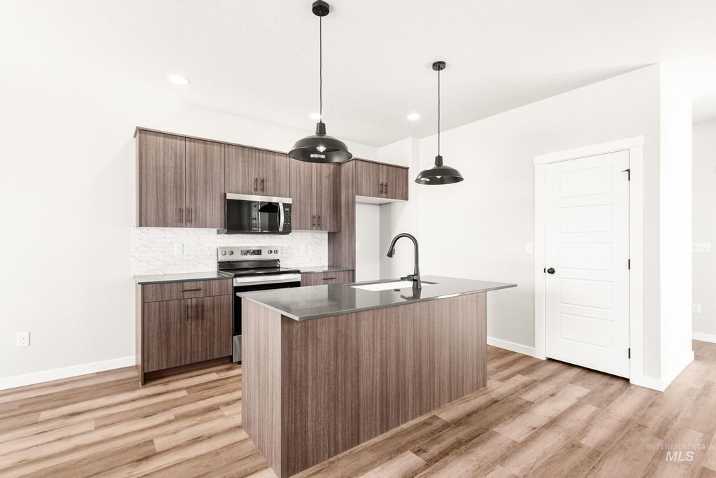 Photo of 6658 W Redwood Creek Dr, Meridian, ID 83646 (MLS # 98979333)