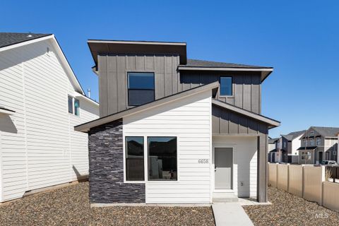 Photo of 6658 W Redwood Creek Dr, Meridian, ID 83646 (MLS # 98979333)