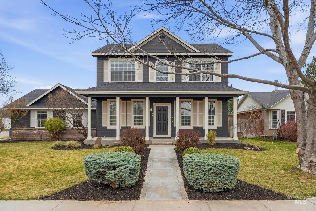 Photo of 617 W Alderwood Lane, Nampa, ID 83651 (MLS # 98977722)