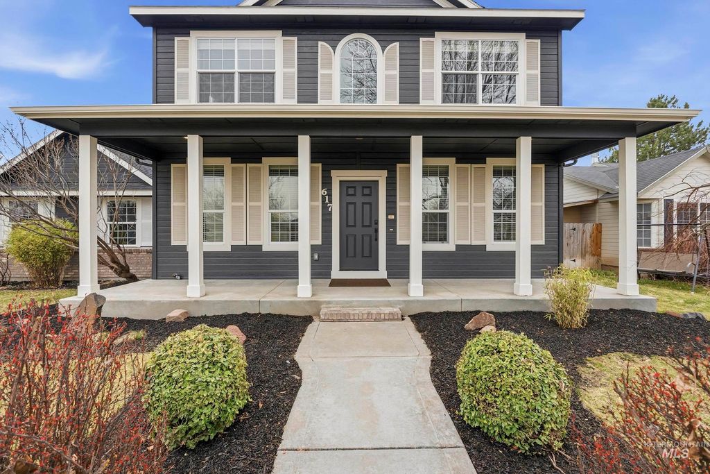 Photo of 617 W Alderwood Lane, Nampa, ID 83651 (MLS # 98977722)