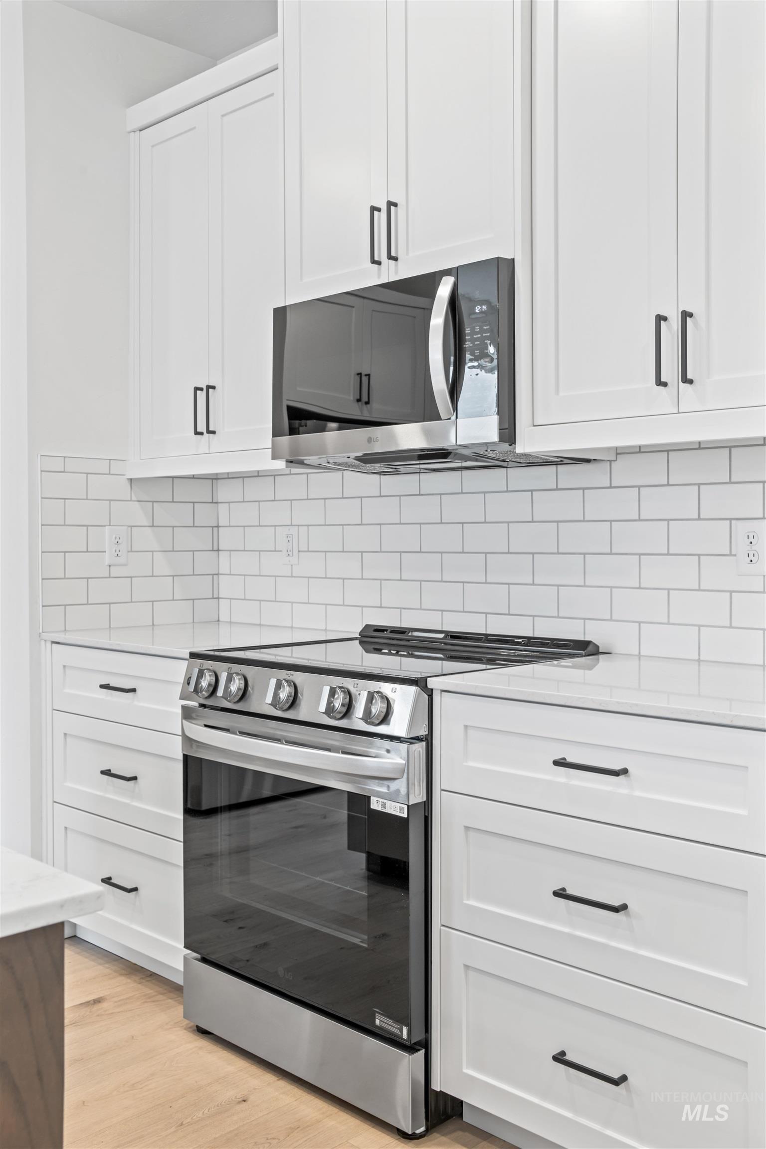 2190 Deep Purple Lane