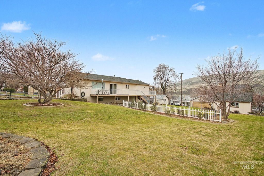 Photo of 1103 3rd Street, Asotin, WA 99402 (MLS # 98971109)