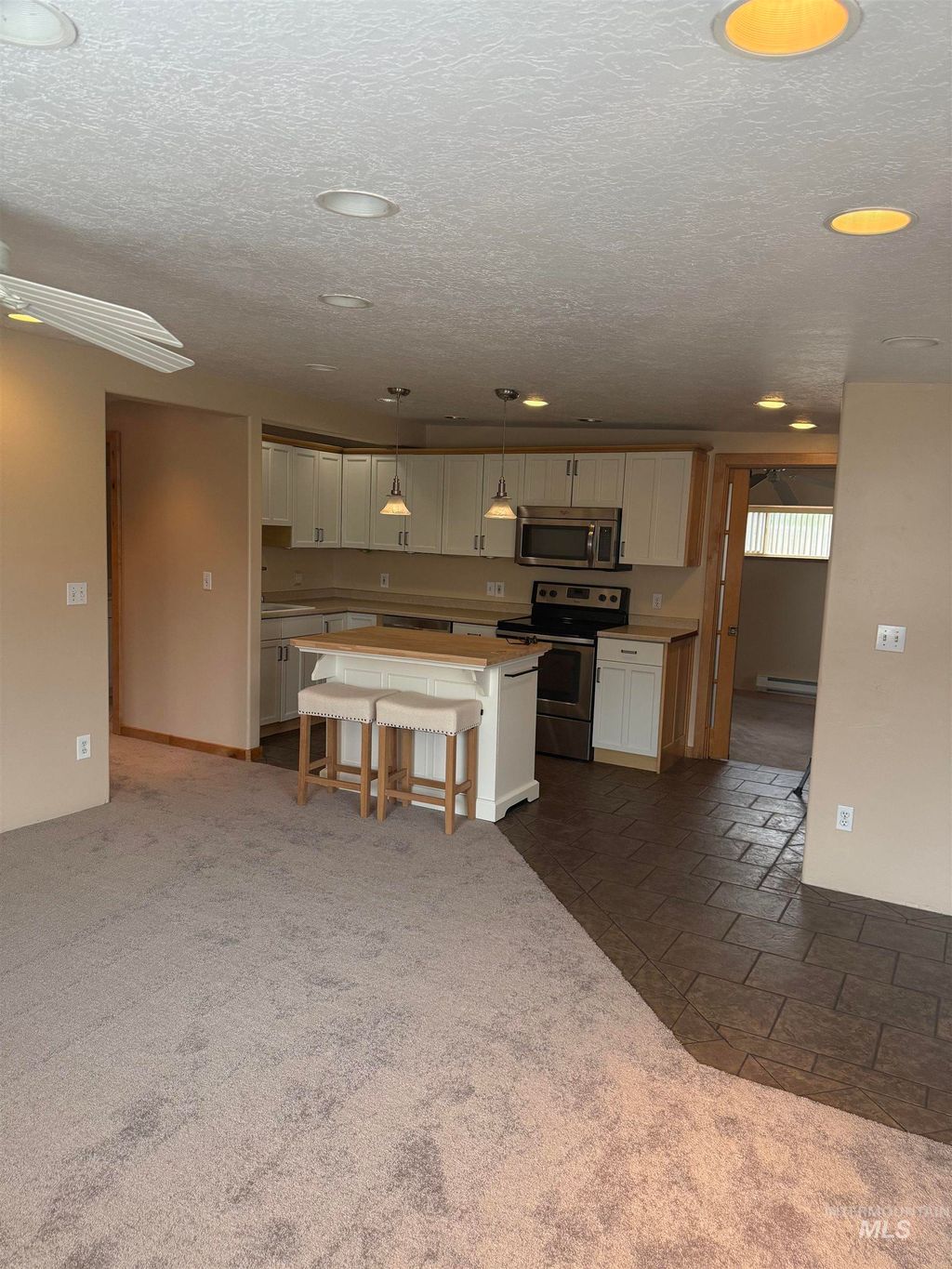 Photo of 743 Lawrence Ave, Twin Falls, ID 83301 (MLS # 98977291)