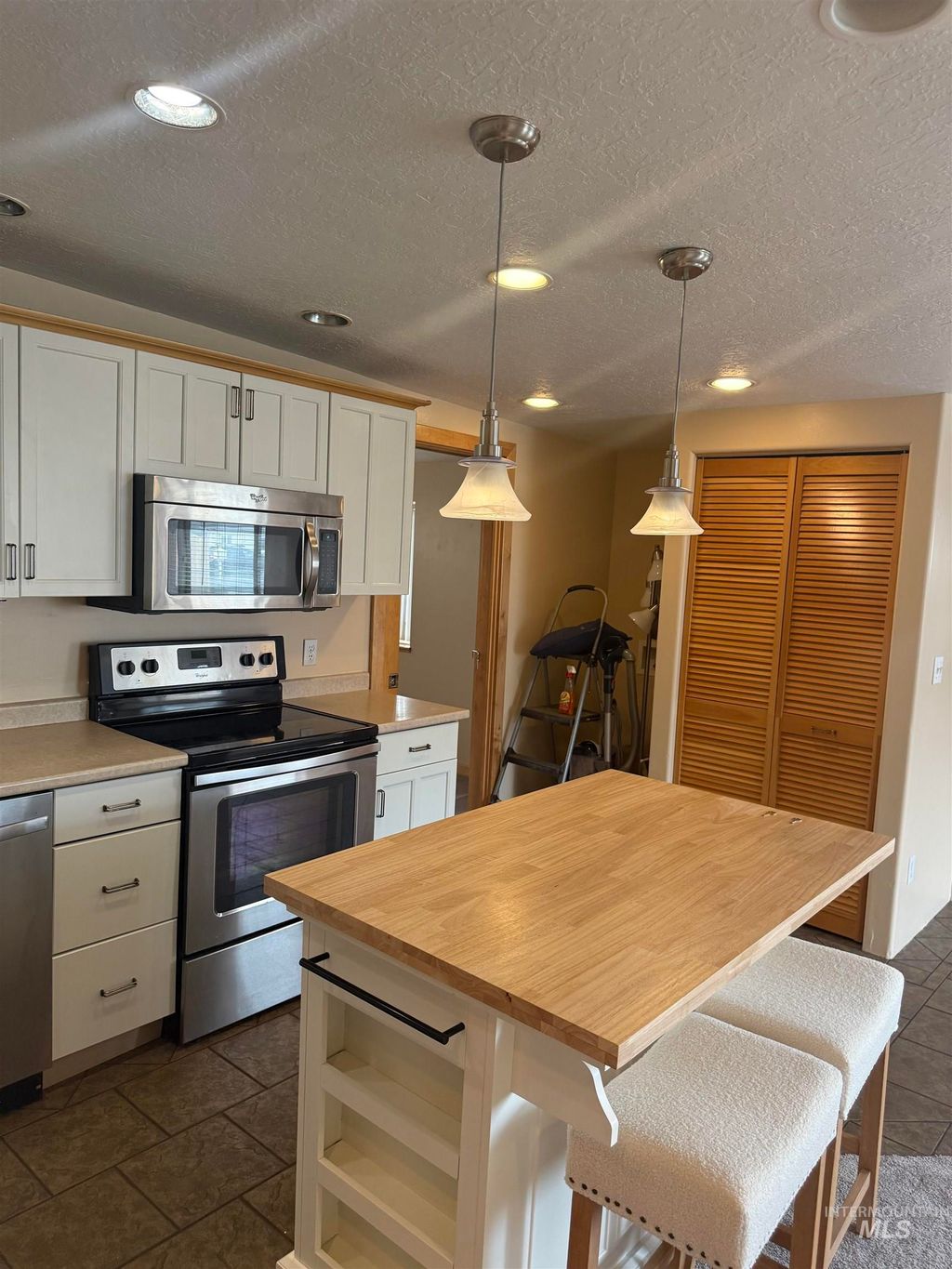 Photo of 743 Lawrence Ave, Twin Falls, ID 83301 (MLS # 98977291)