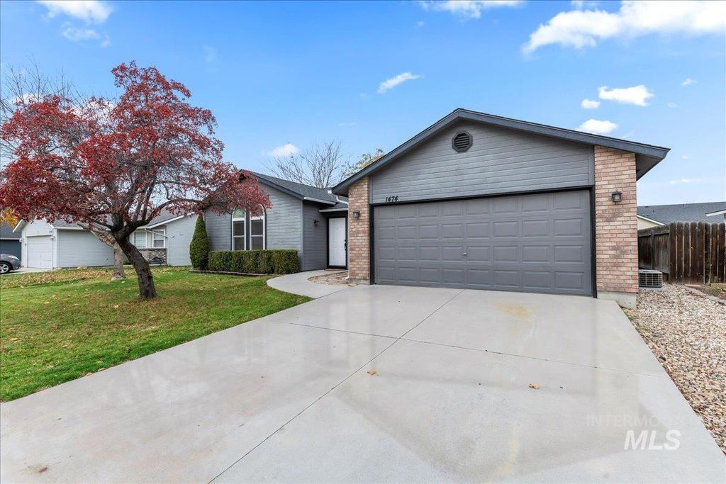 Photo of 1474 E Sothesby St, Meridian, ID 83642 (MLS # 98966892)