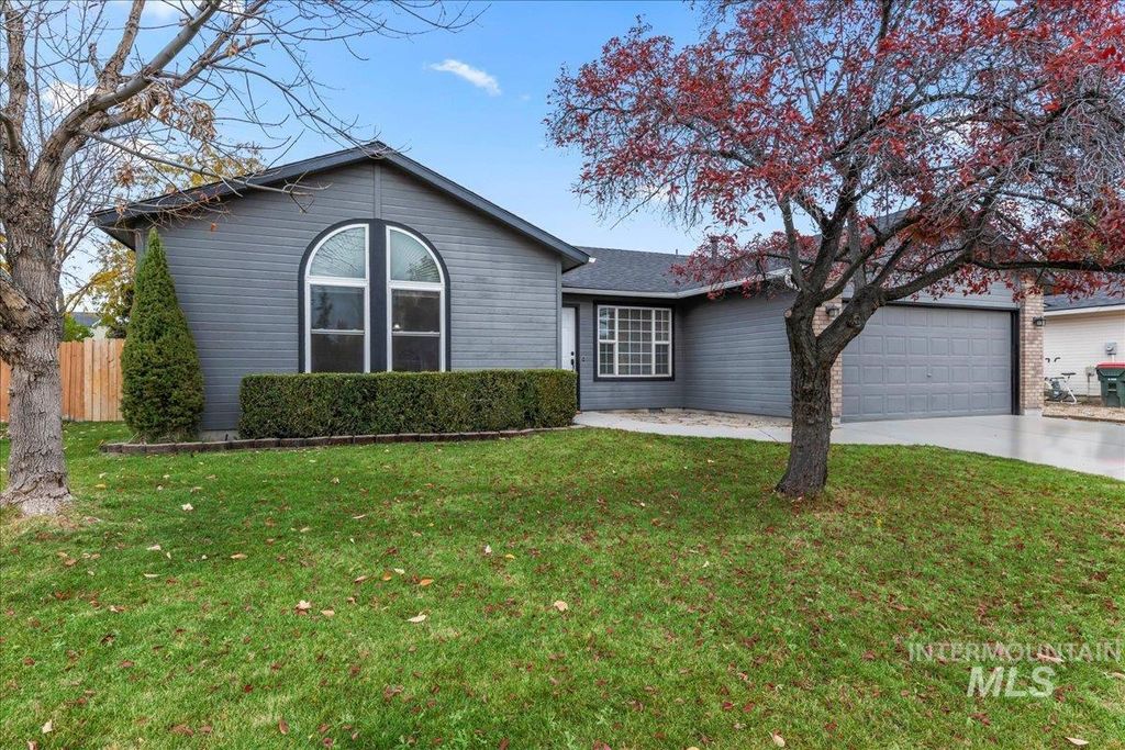 Photo of 1474 E Sothesby St, Meridian, ID 83642 (MLS # 98966892)