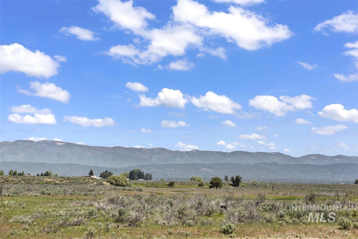 L13 B2 River Bank Drive