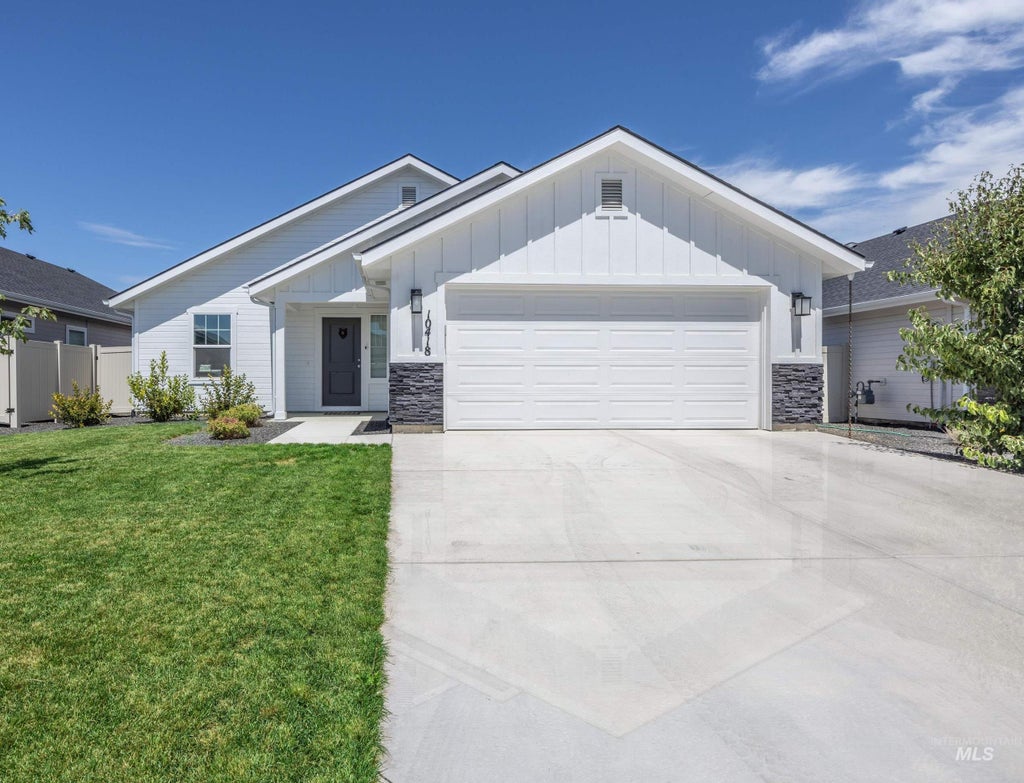 Photo of 10418 Rockaway Ridge St, Nampa, ID 83687 (MLS # 98994223)