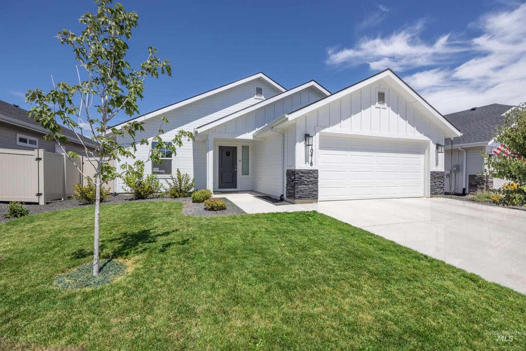 Photo of 10418 Rockaway Ridge St, Nampa, ID 83687 (MLS # 98994223)