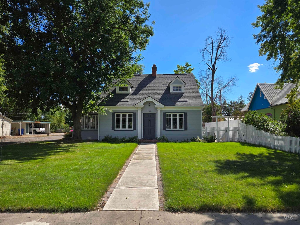 Photo of 1122 2nd Ave S AVE, Payette, ID 83661 (MLS # 98998276)