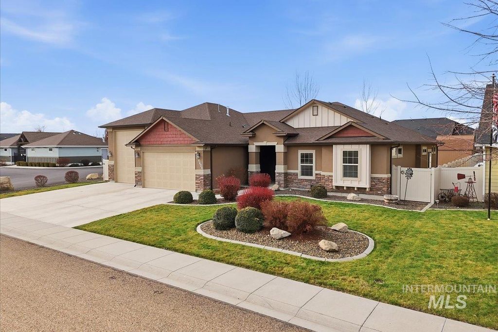 Photo of 4604 Middlesboro Way, Caldwell, ID 83607 (MLS # 98971454)