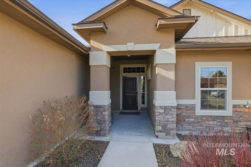 Photo of 4604 Middlesboro Way, Caldwell, ID 83607 (MLS # 98971454)