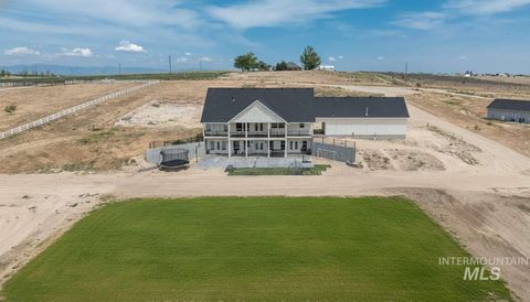 9853 Salmon Ridge Pl Nampa ID 83686