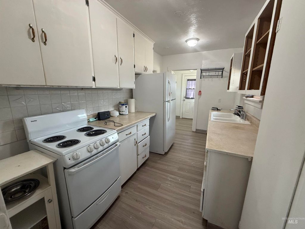 Photo of 309 Poplar St, Clarkston, WA 99403 (MLS # 98957009)