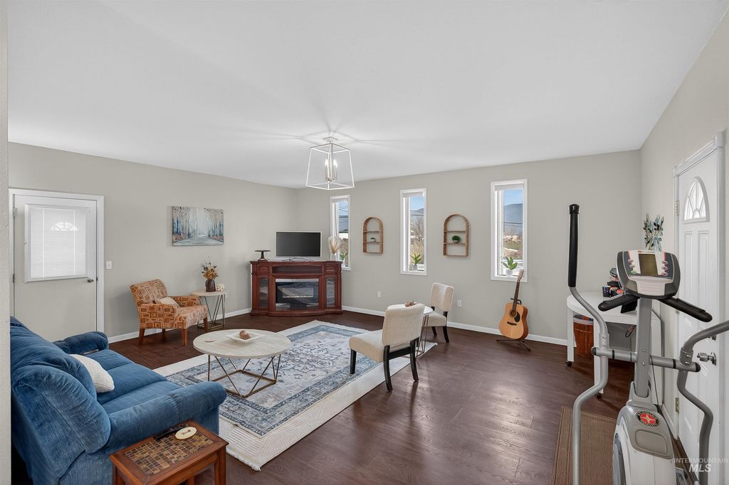 Photo of 1471 16th Avenue, Clarkston, ID 83501 (MLS # 98972971)