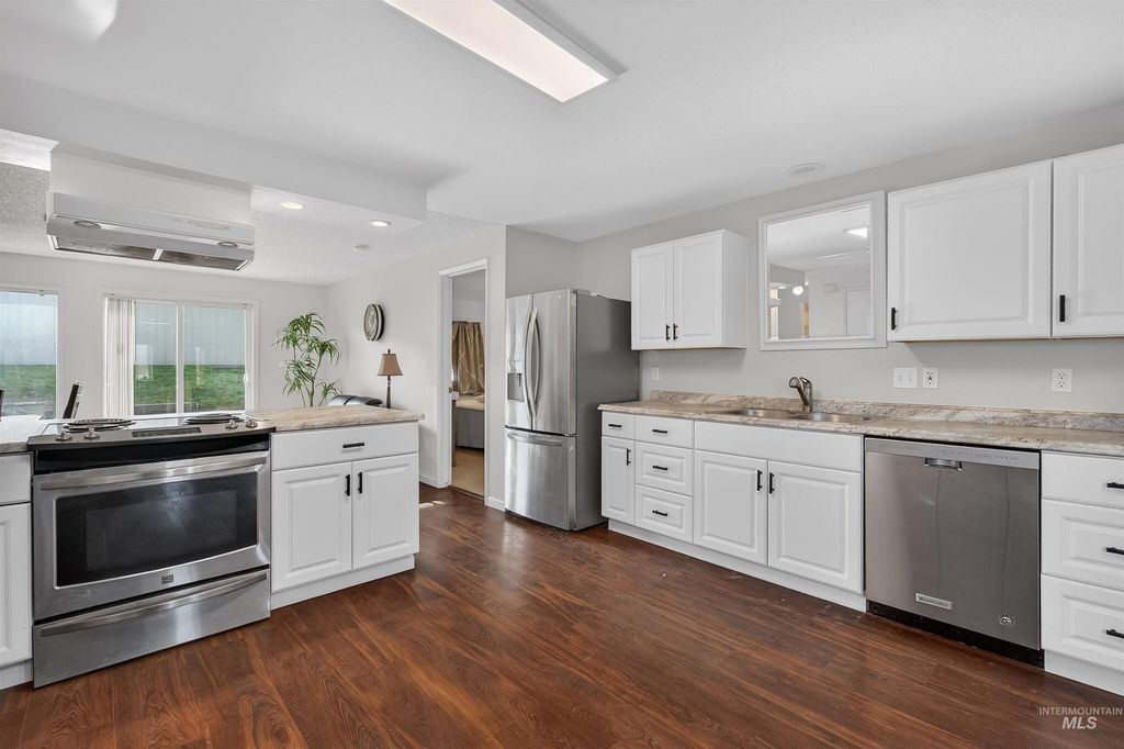 Photo of 1471 16th Avenue, Clarkston, ID 83501 (MLS # 98972971)