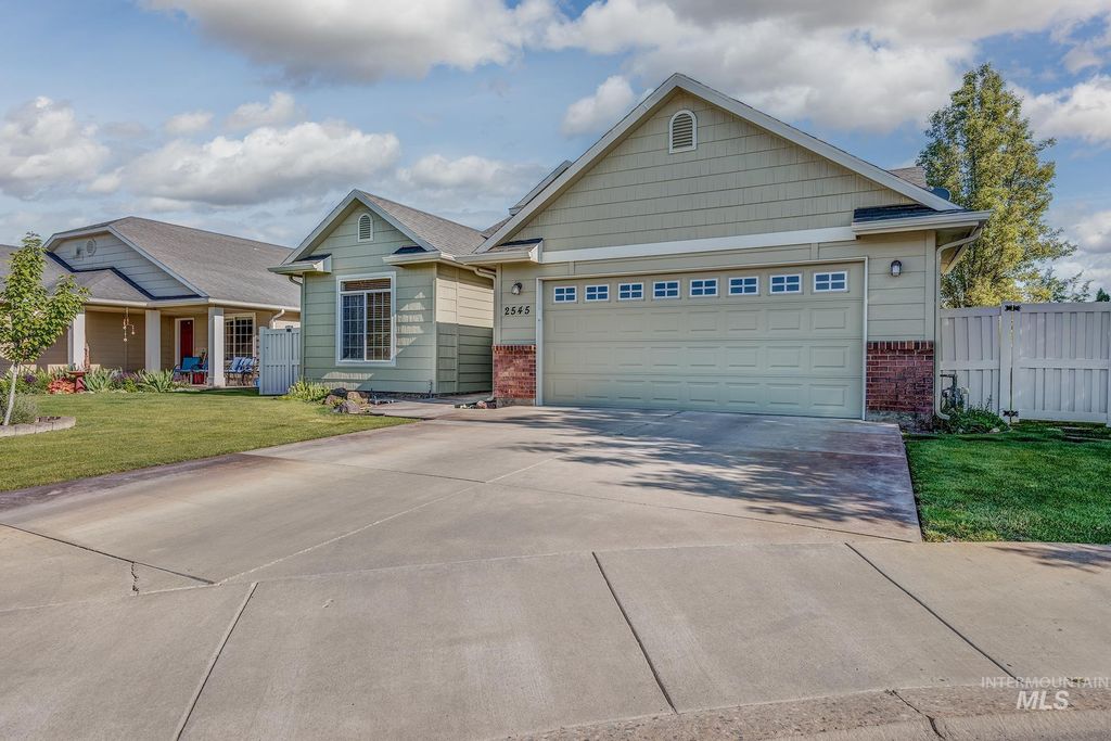 Photo of 2545 NE 15th Ave, Payette, ID 83661 (MLS # 98987644)