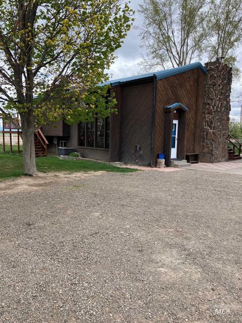 Photo of 1531 Briarwood Ln, Twin Falls, ID 83301 (MLS # 98981973)