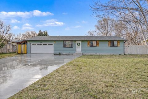 Photo of 1023 Lupine Pl, Nampa, ID 83686 (MLS # 98977504)