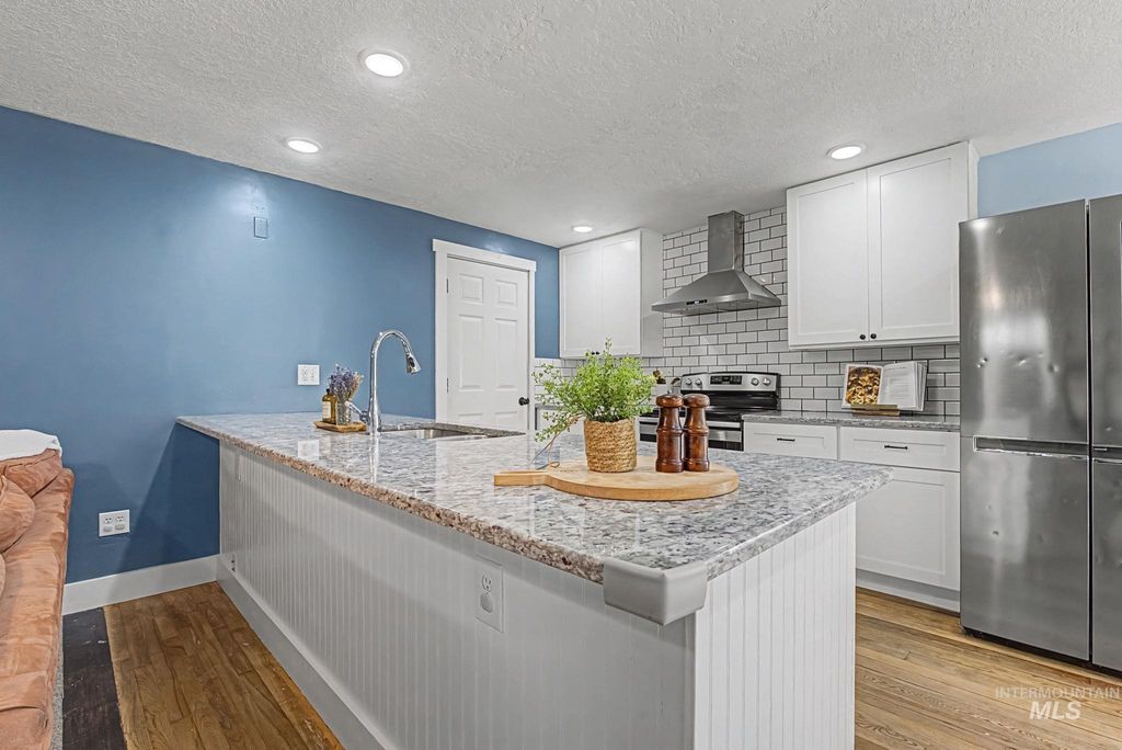 Photo of 1023 Lupine Pl, Nampa, ID 83686 (MLS # 98977504)