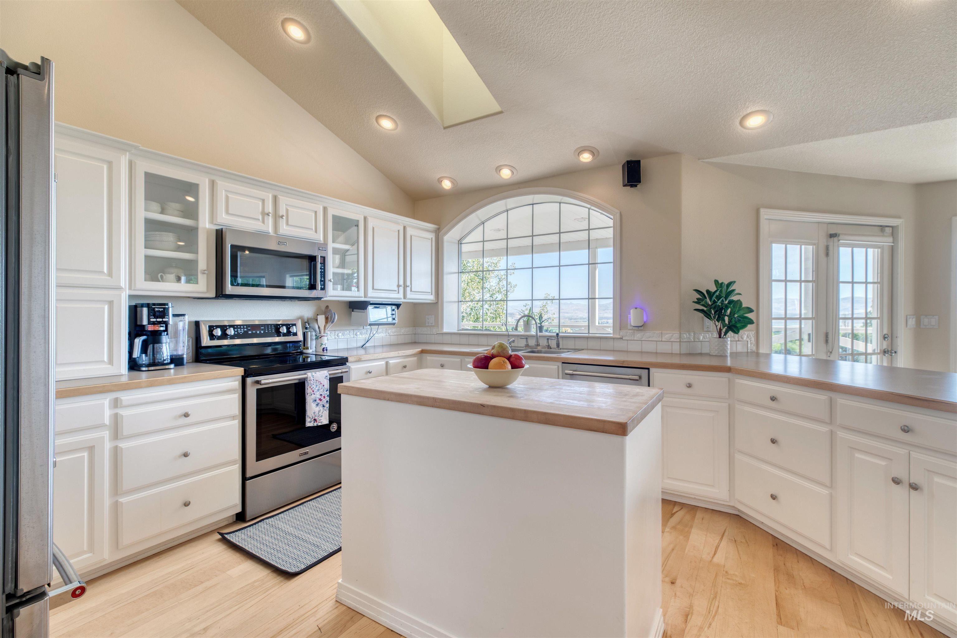 13366 Chicken Dinner Road