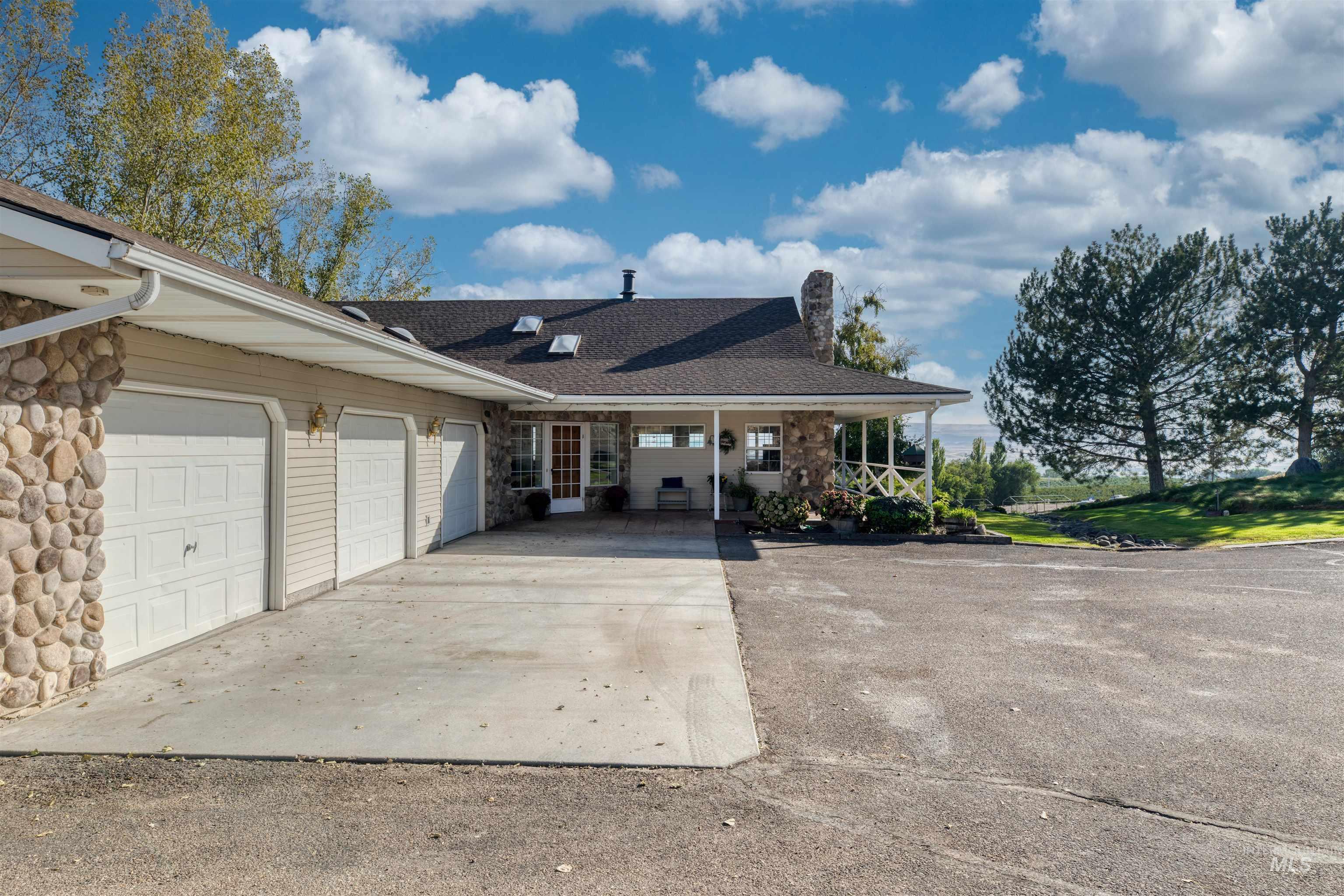 13366 Chicken Dinner Road