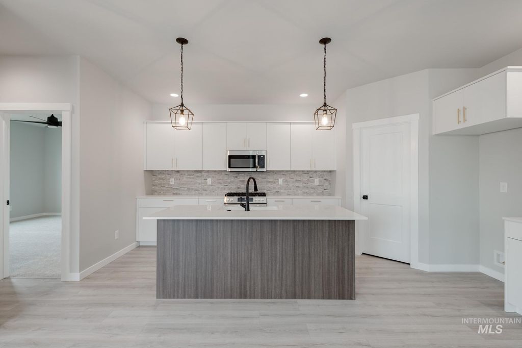 Photo of 2940 N Schimigadoon Way, Eagle, ID 83616 (MLS # 98970082)