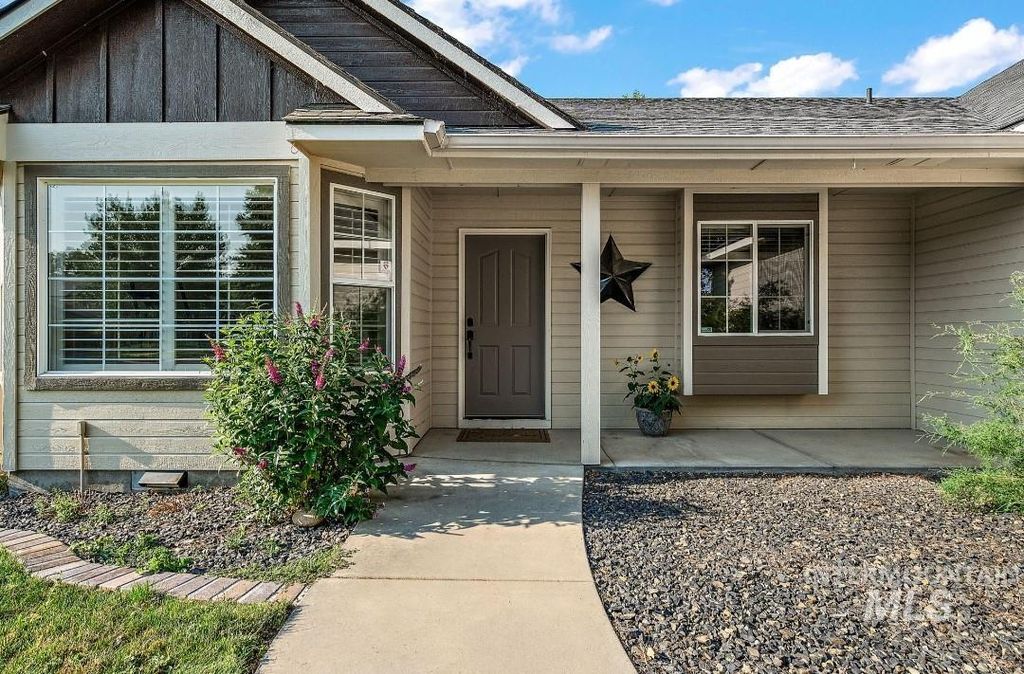 Photo of 10959 W Rose Lake St, Star, ID 83669 (MLS # 98968925)