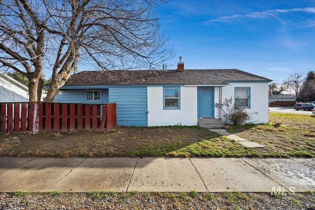 Photo of 800 North Lincoln Ave, Jerome, ID 83341 (MLS # 98970968)