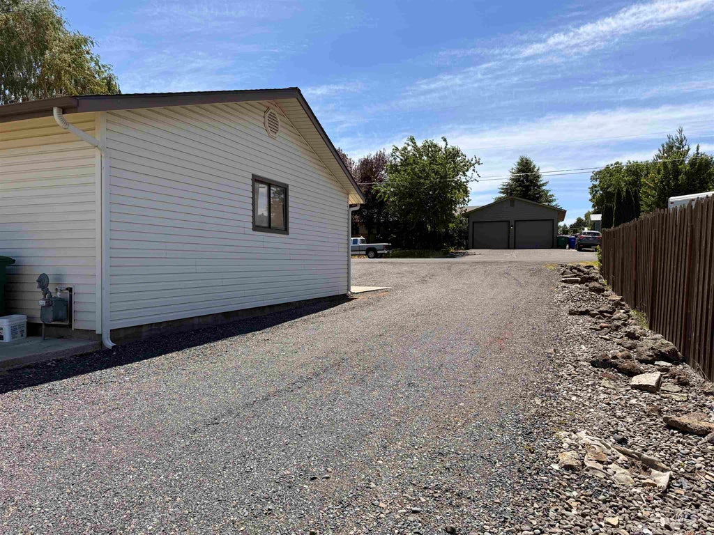 Photo of 1417 Bryden Avenue, Lewiston, ID 83501 (MLS # 98990426)