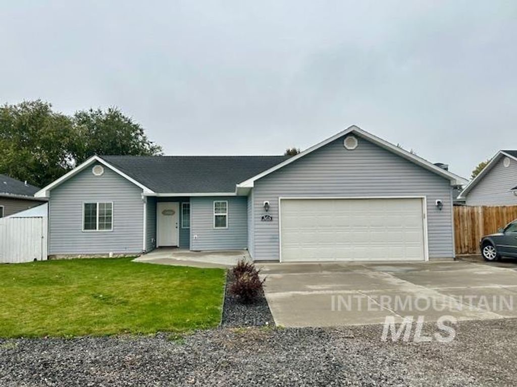 Photo of 365 W 2nd St, Hazelton, ID 83335 (MLS # 98964830)