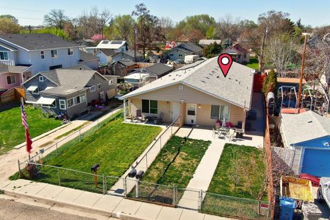 Photo of 317 15th Ave N Ave, Nampa, ID 83687 (MLS # 98979848)