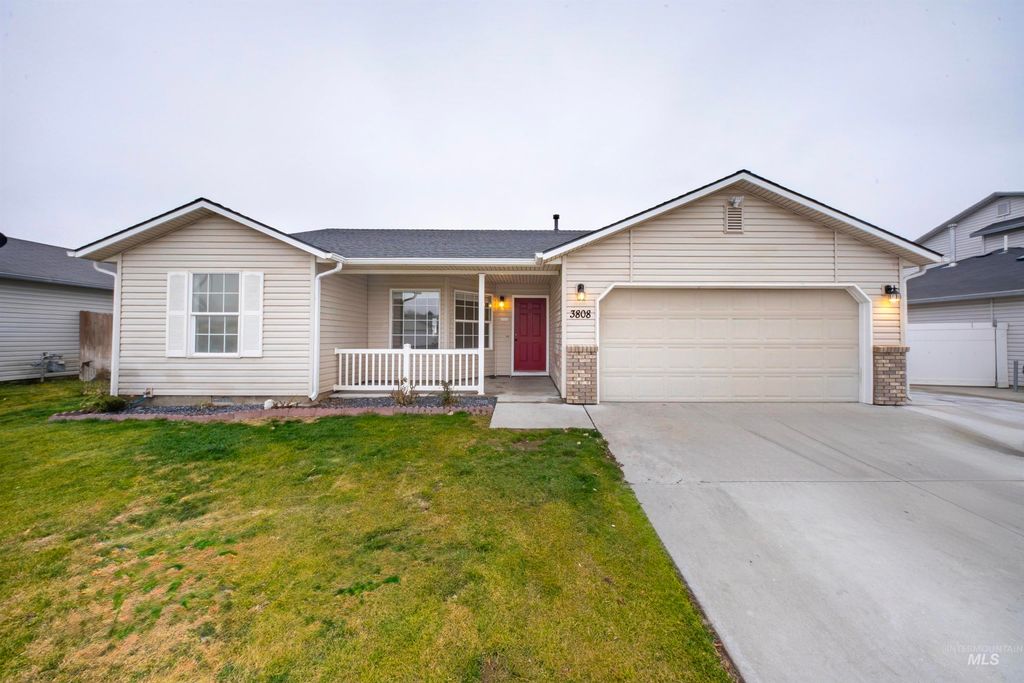 Photo of 3808 Pierre Ave, Caldwell, ID 83605 (MLS # 98972453)