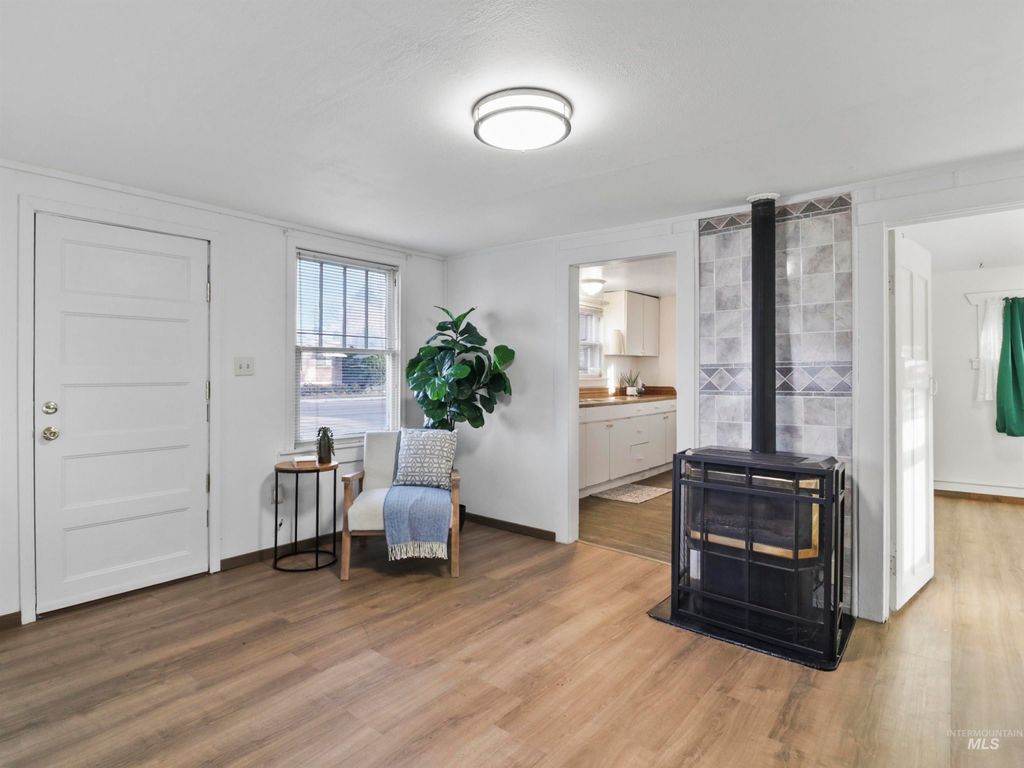 Photo of 71 N Yale Street, Nampa, ID 83651 (MLS # 98975453)