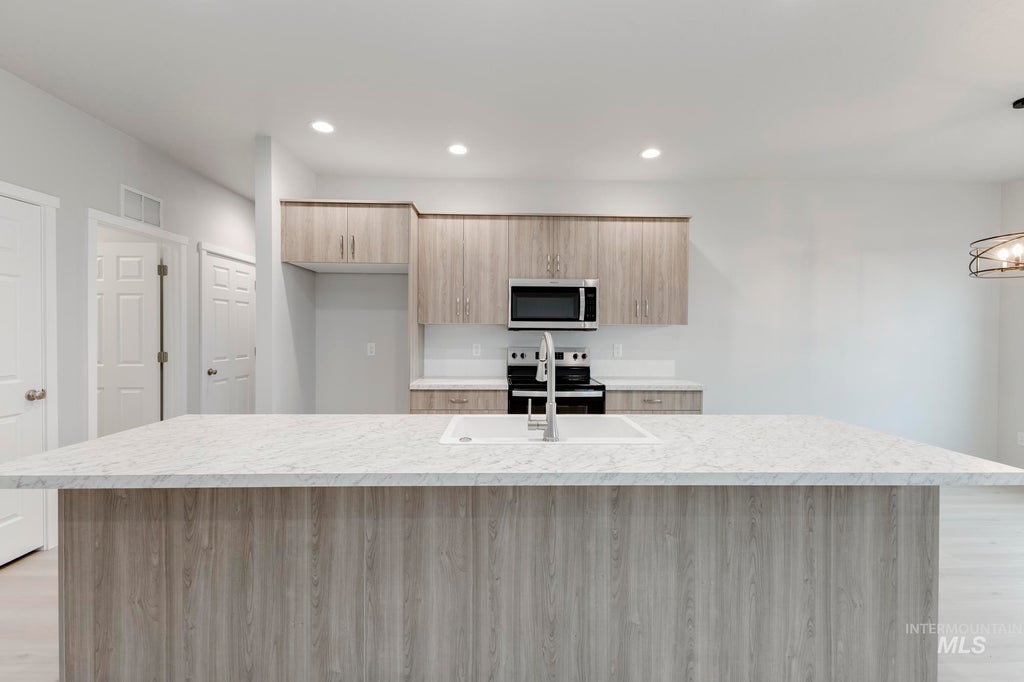 Photo of 16922 Silo Ave, Nampa, ID 83651 (MLS # 99002822)