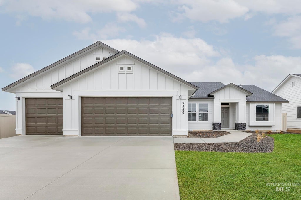 Photo of 16922 Silo Ave, Nampa, ID 83651 (MLS # 99002822)