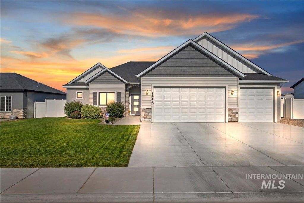 Photo of 1414 N Birch St, Jerome, ID 83338 (MLS # 98957257)