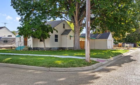 524 4th Avenue S Nampa ID 83651