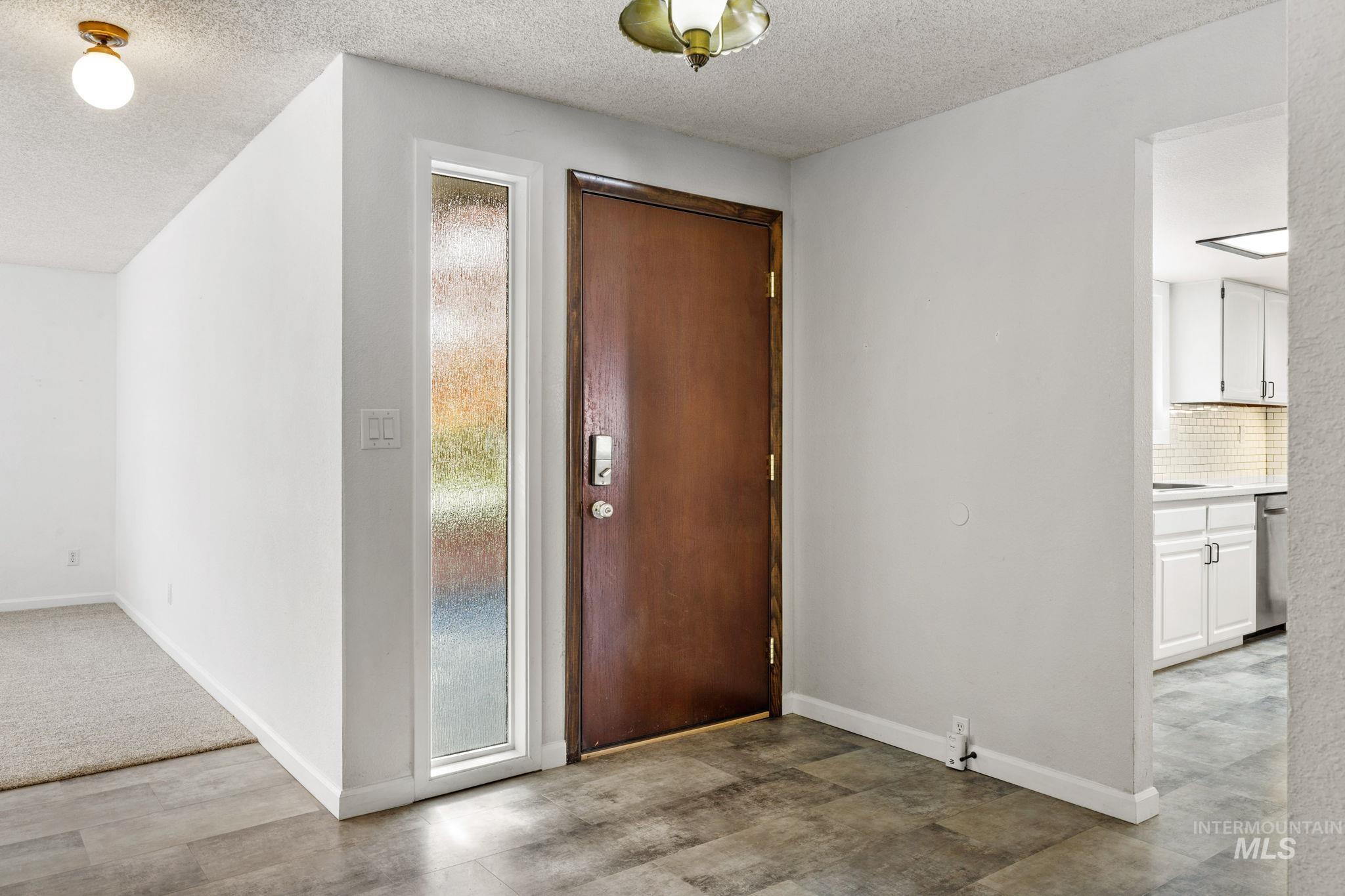 7910 W Stirrup Ave.