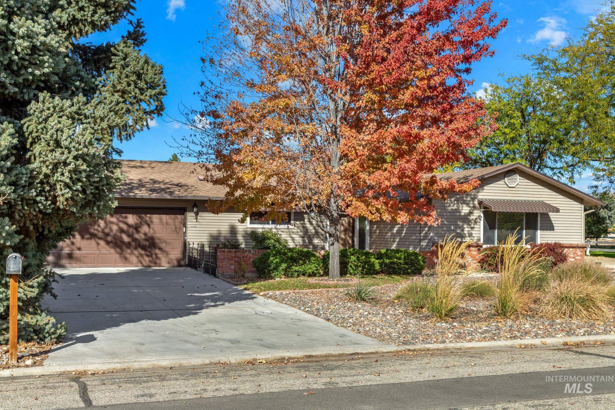 7910 W Stirrup Ave.
