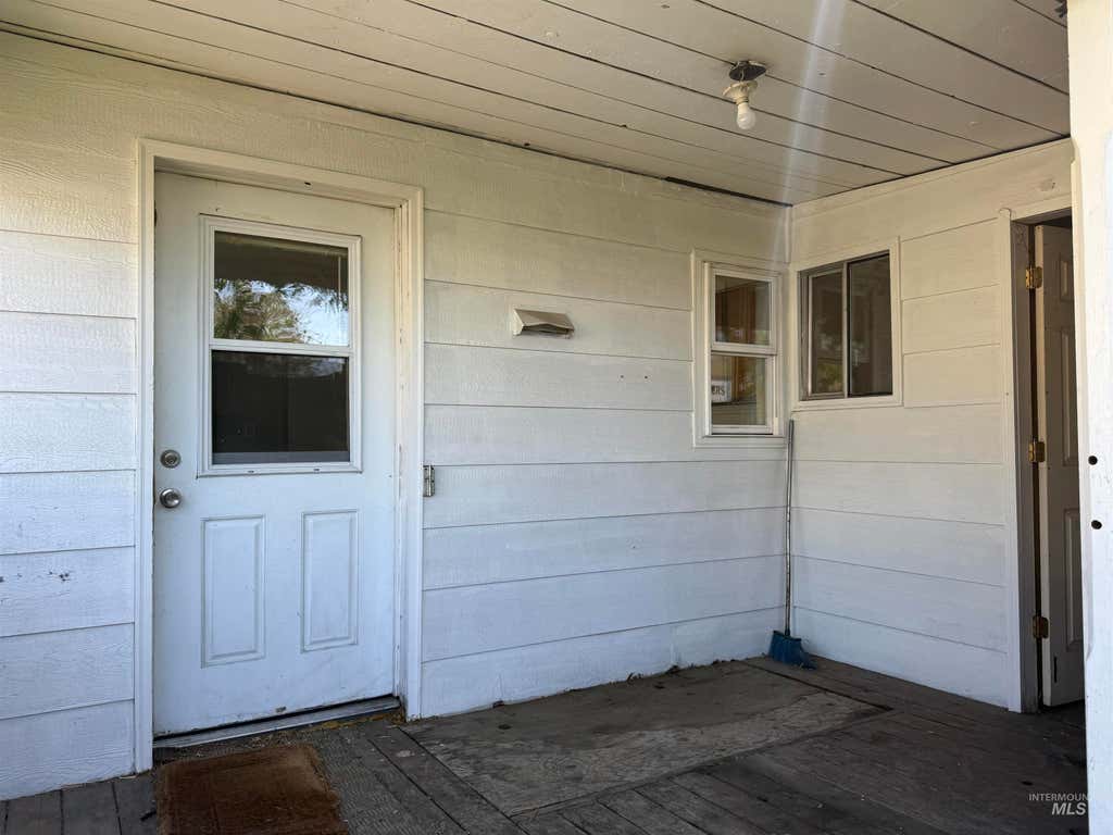 Photo of 119 25th St, Lewiston, ID 83501 (MLS # 98994034)