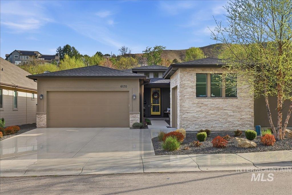 Photo of 6170 W Ina Drive, Boise, ID 83703 (MLS # 98981391)