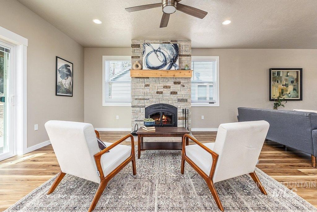 Photo of 35 Wapiti Court, Garden Valley, ID 83622 (MLS # 98985638)
