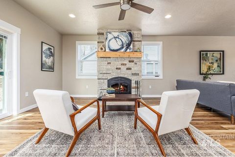 Photo of 35 Wapiti Court, Garden Valley, ID 83622 (MLS # 98985638)