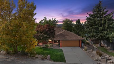 Photo of 2241 S Ridgeview Way, Boise, ID 83712 (MLS # 98965812)